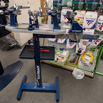 中古RST-4手動バネ式ガット張り機スタンドタイプ　画像